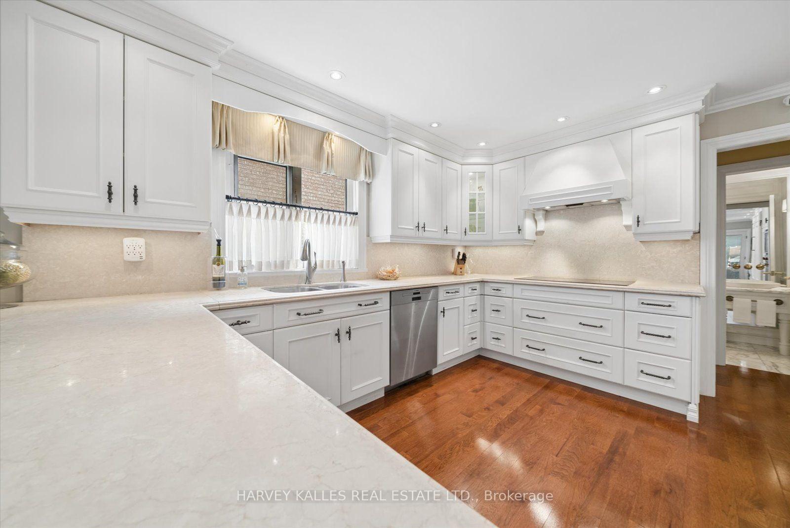3685 St. Laurent Court