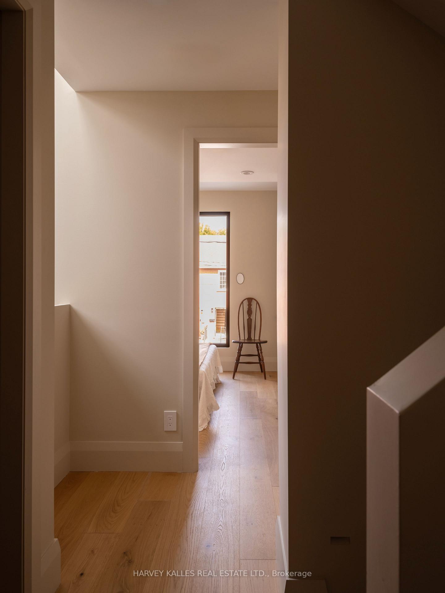 157 Hallam Avenue A, Toronto Unit: A
