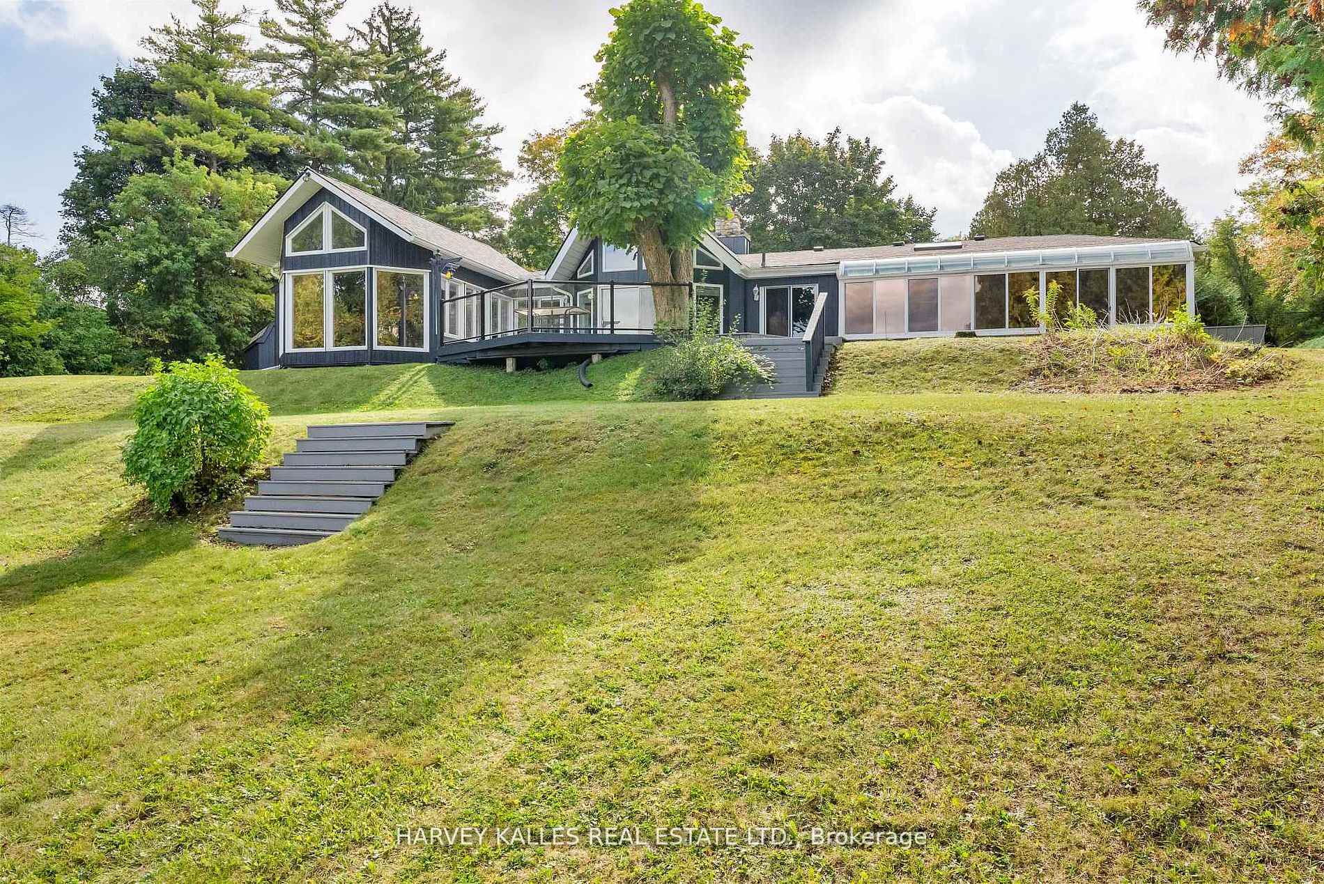 8 Oak Drive