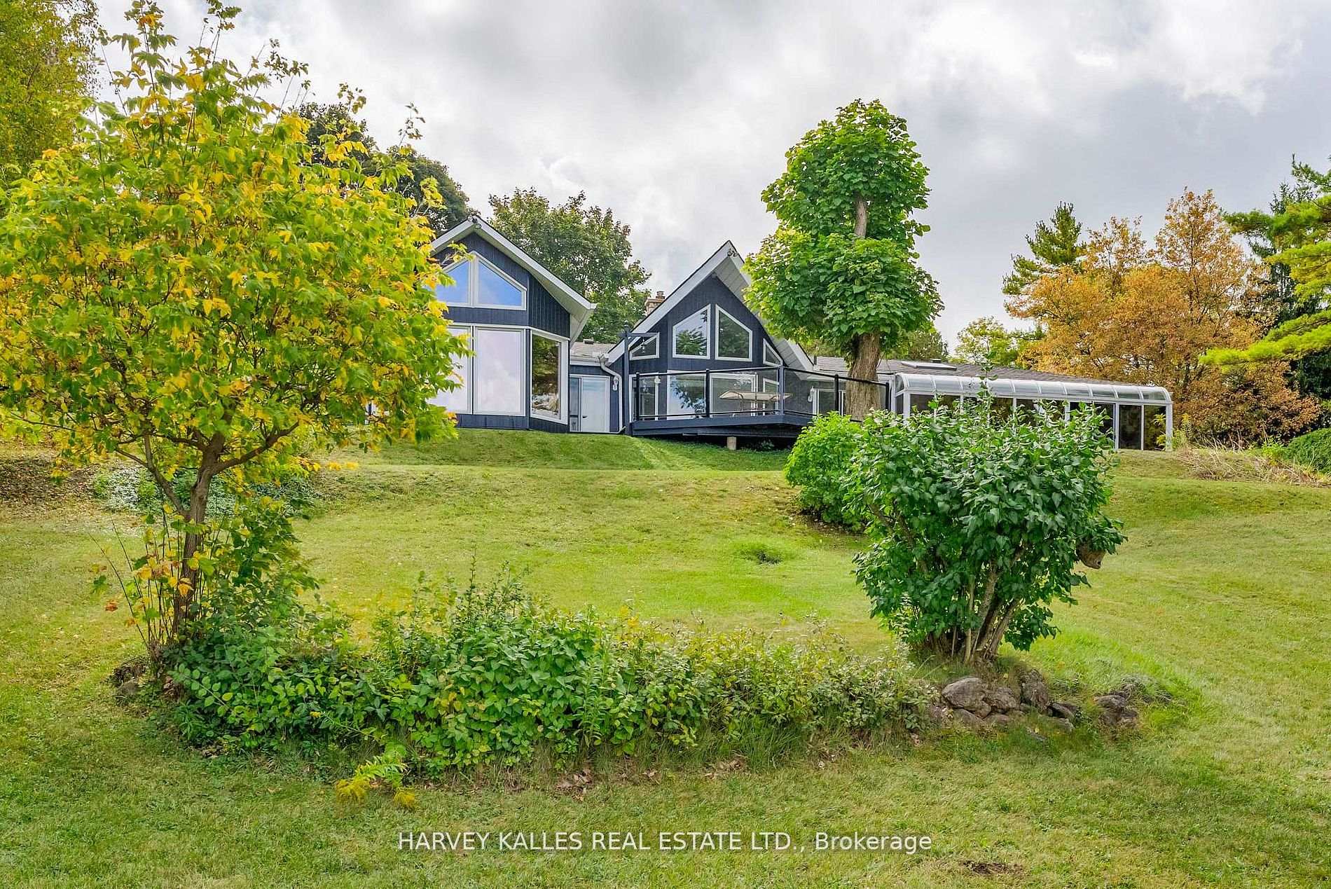 8 Oak Drive