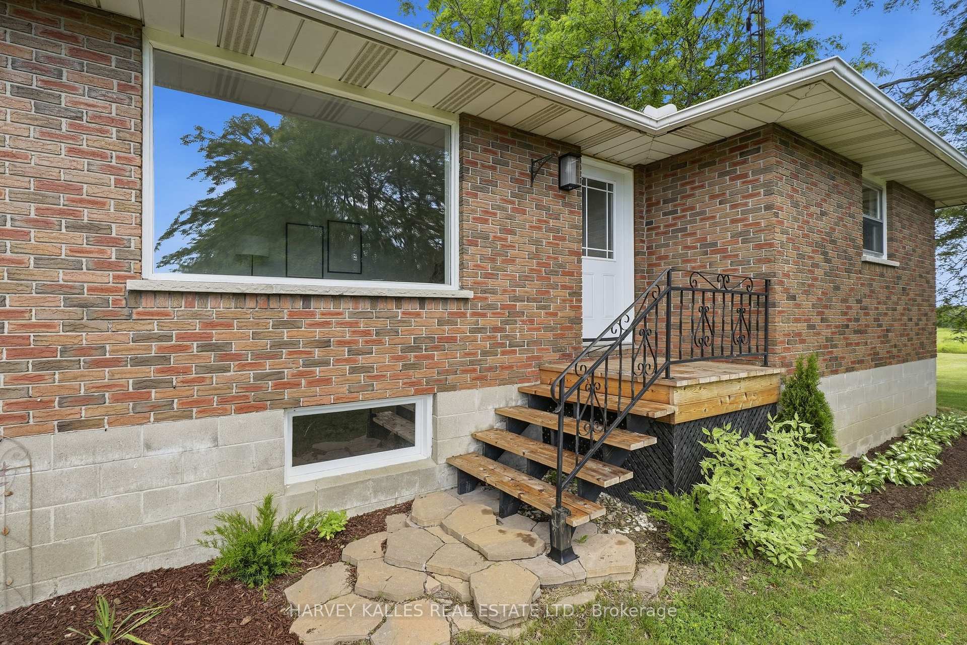 511 County Road 8 N/A