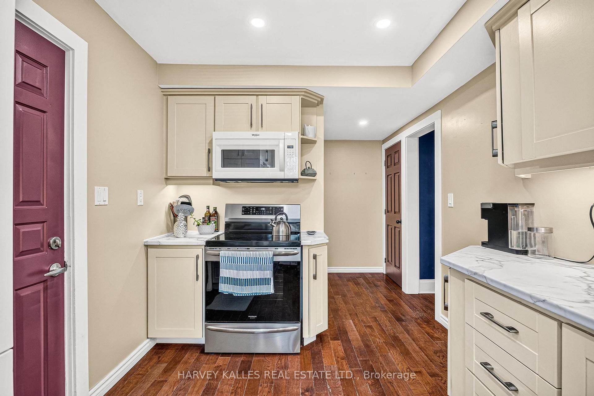 487 Dunsmure Road