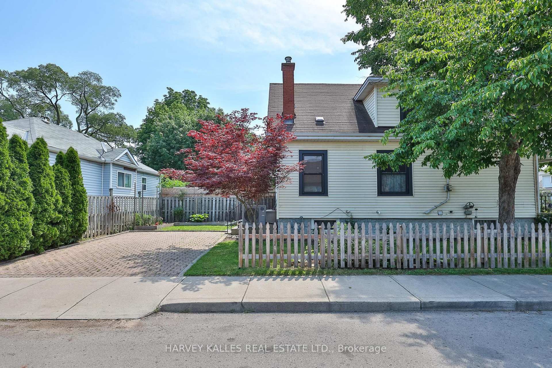 487 Dunsmure Road