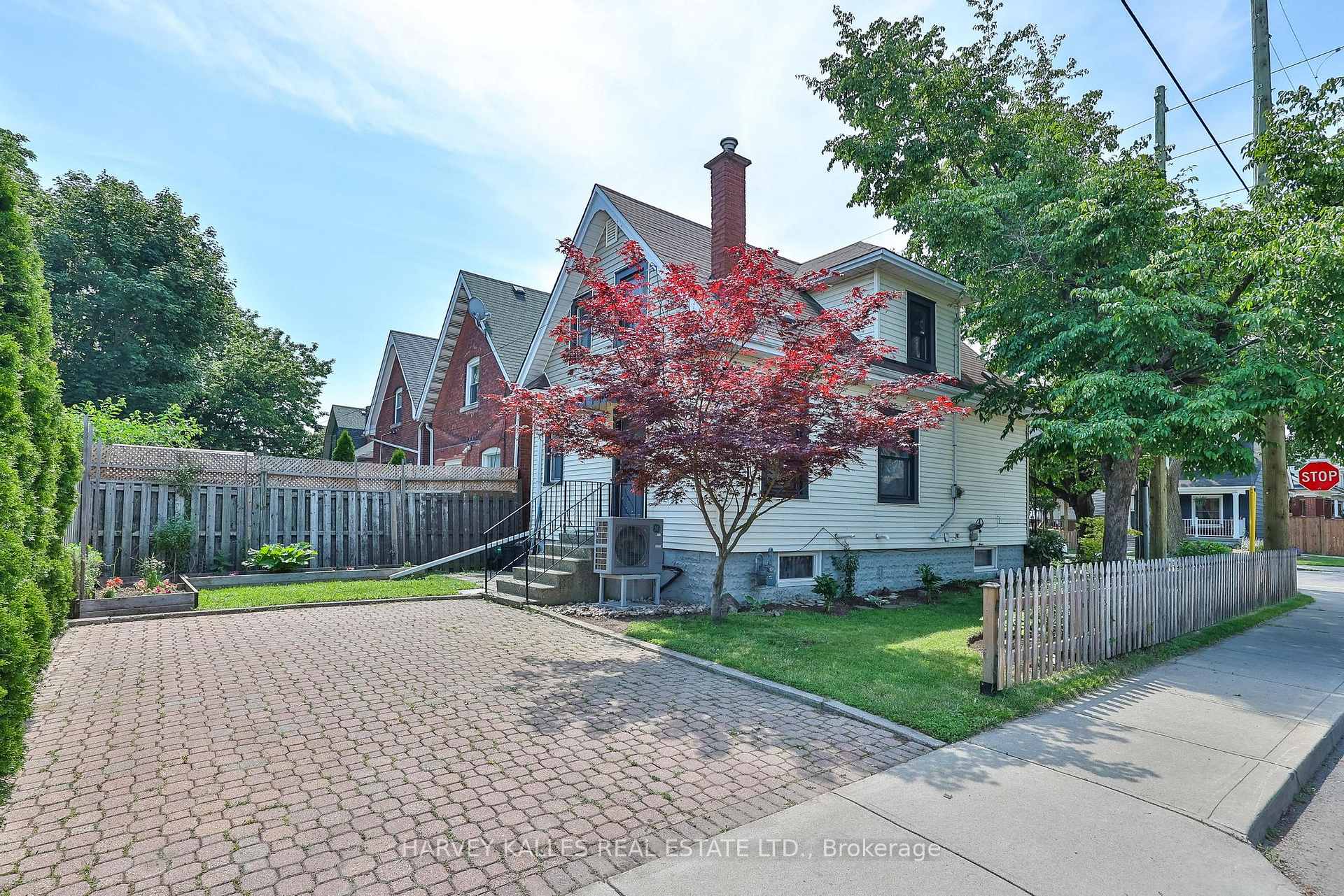 487 Dunsmure Road