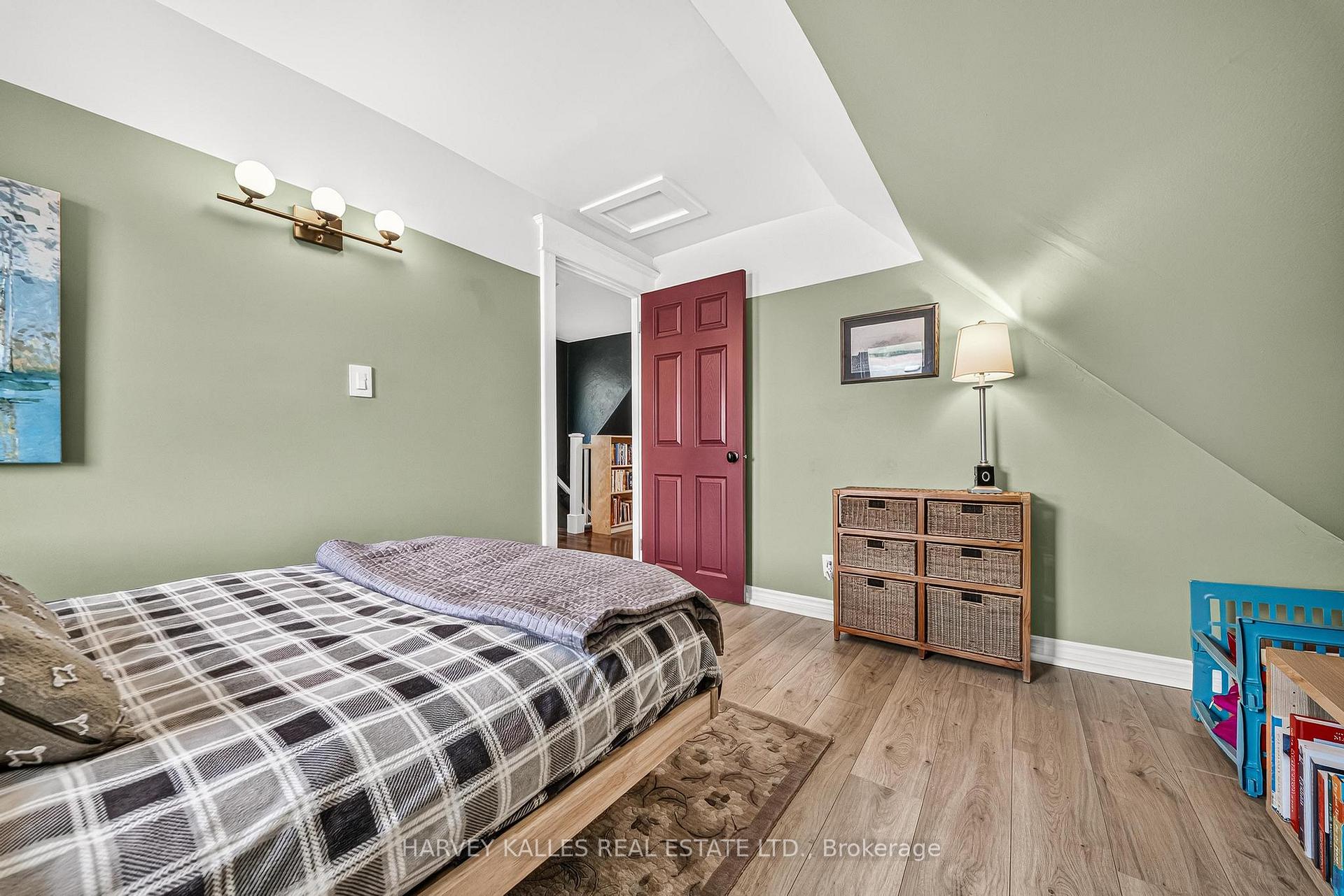 487 Dunsmure Road