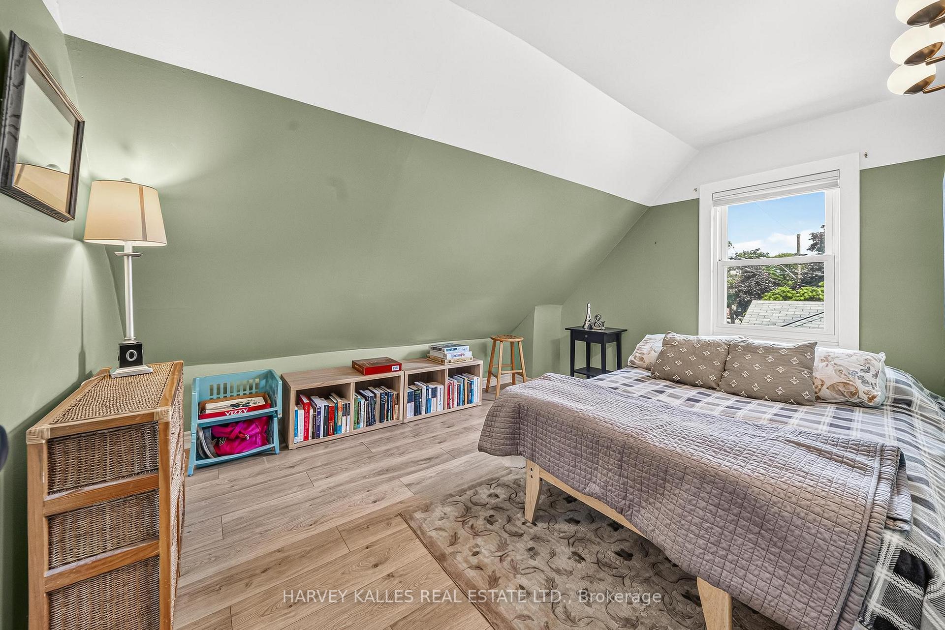 487 Dunsmure Road