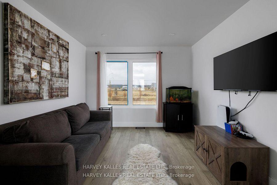 3184 Lakeshore Road