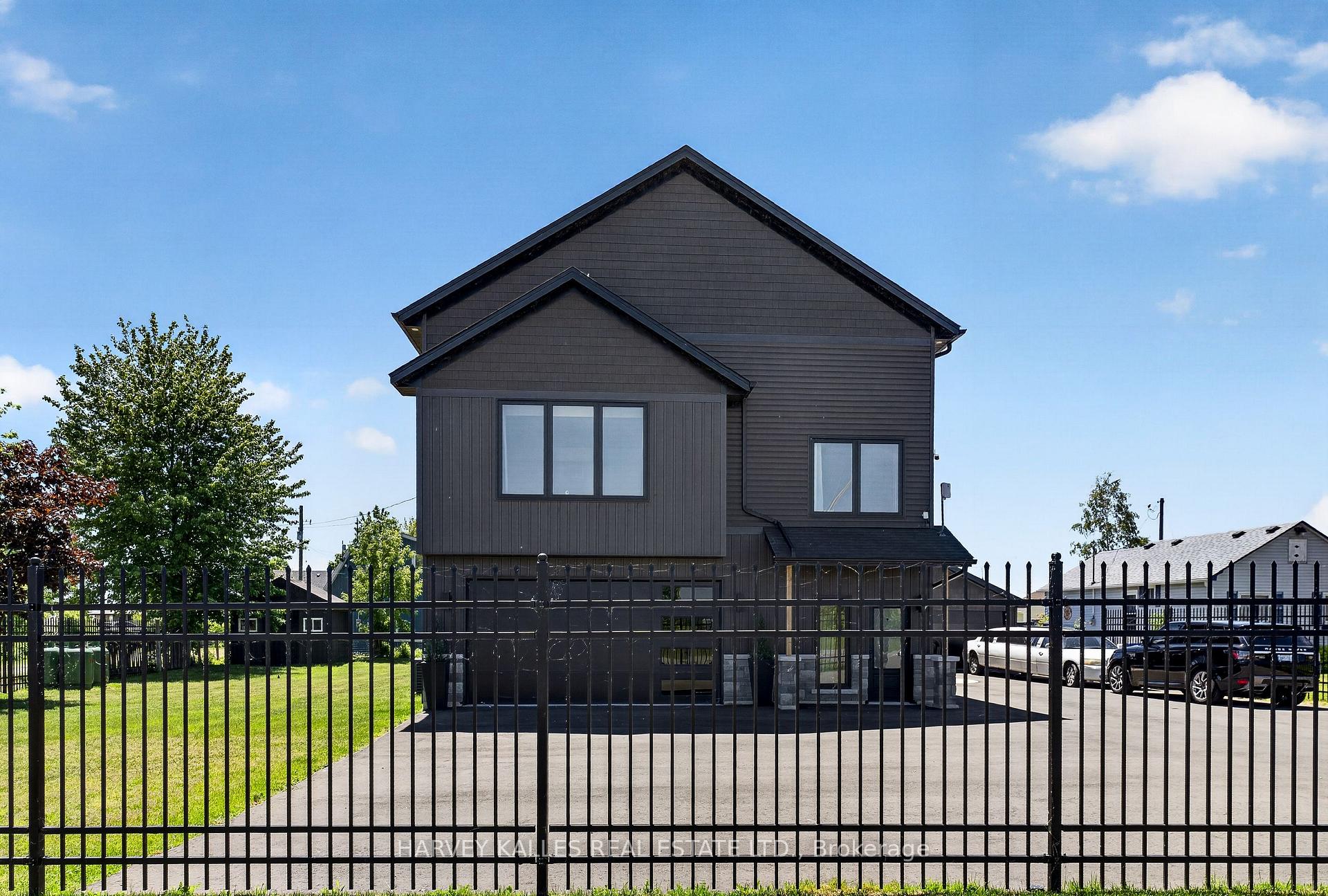 3184 Lakeshore Road