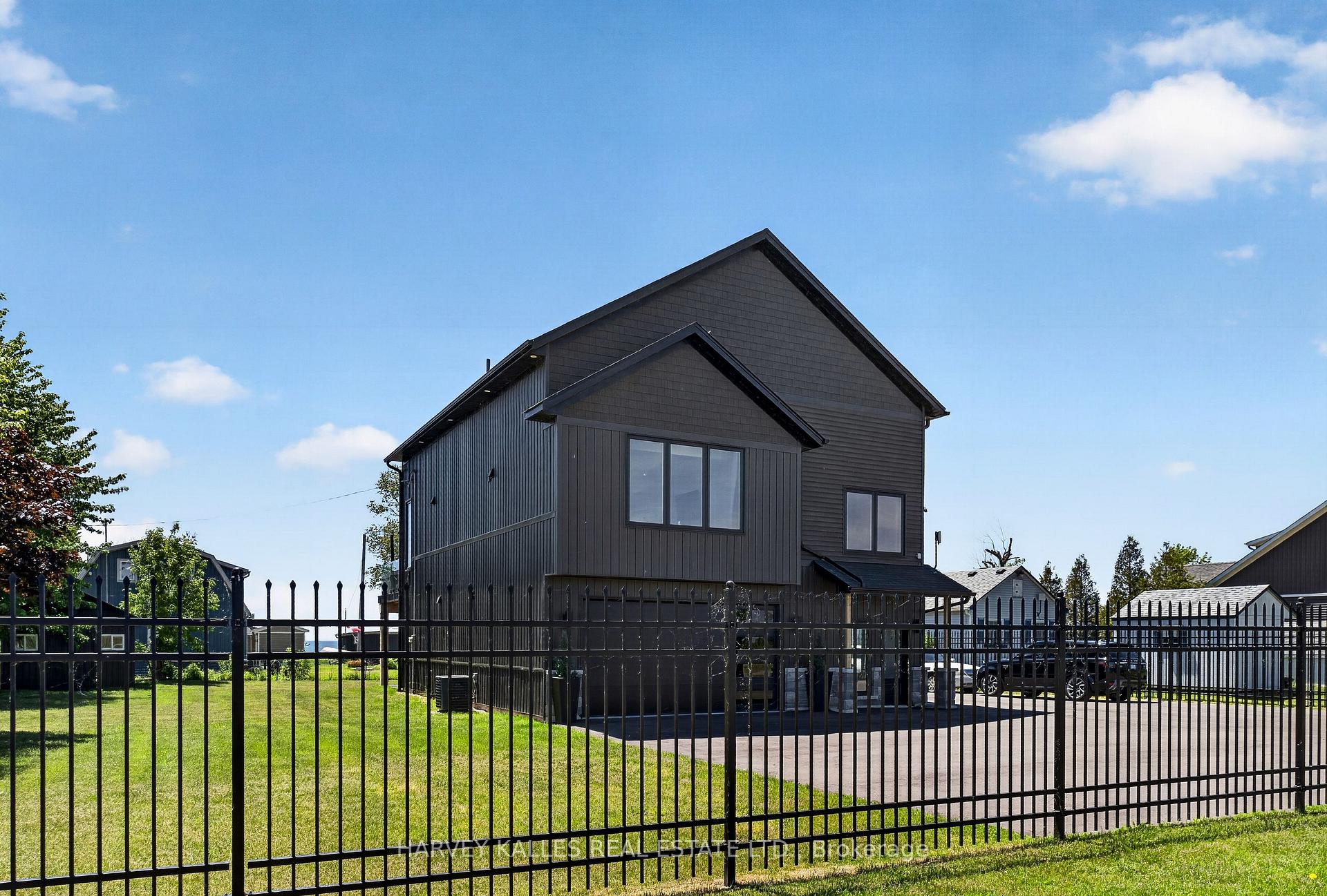 3184 Lakeshore Road