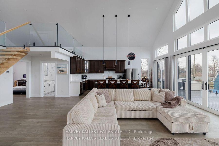 3184 Lakeshore Road
