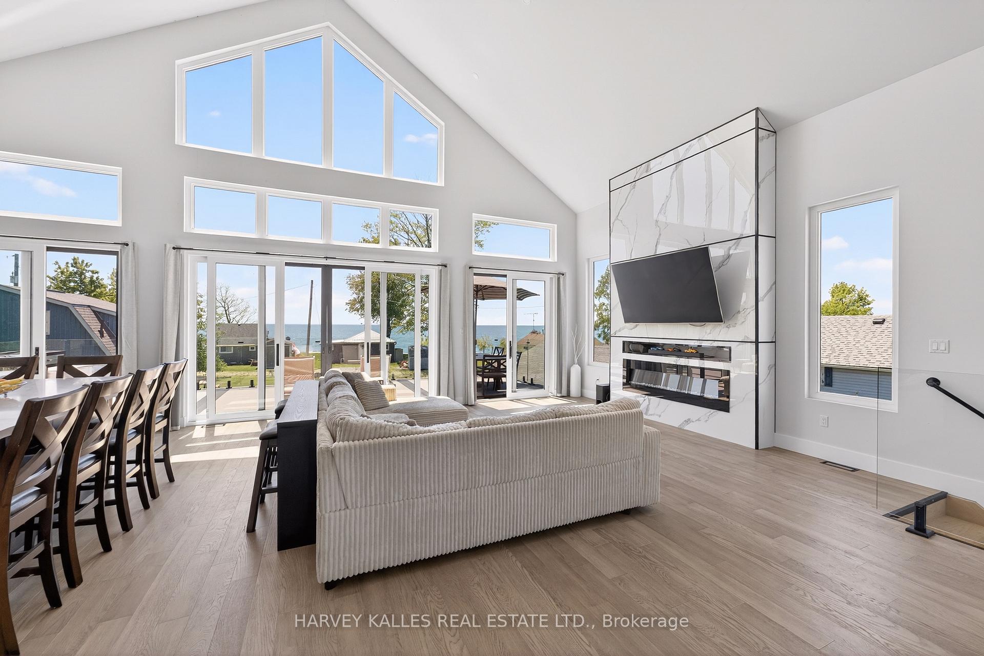 3184 Lakeshore Road