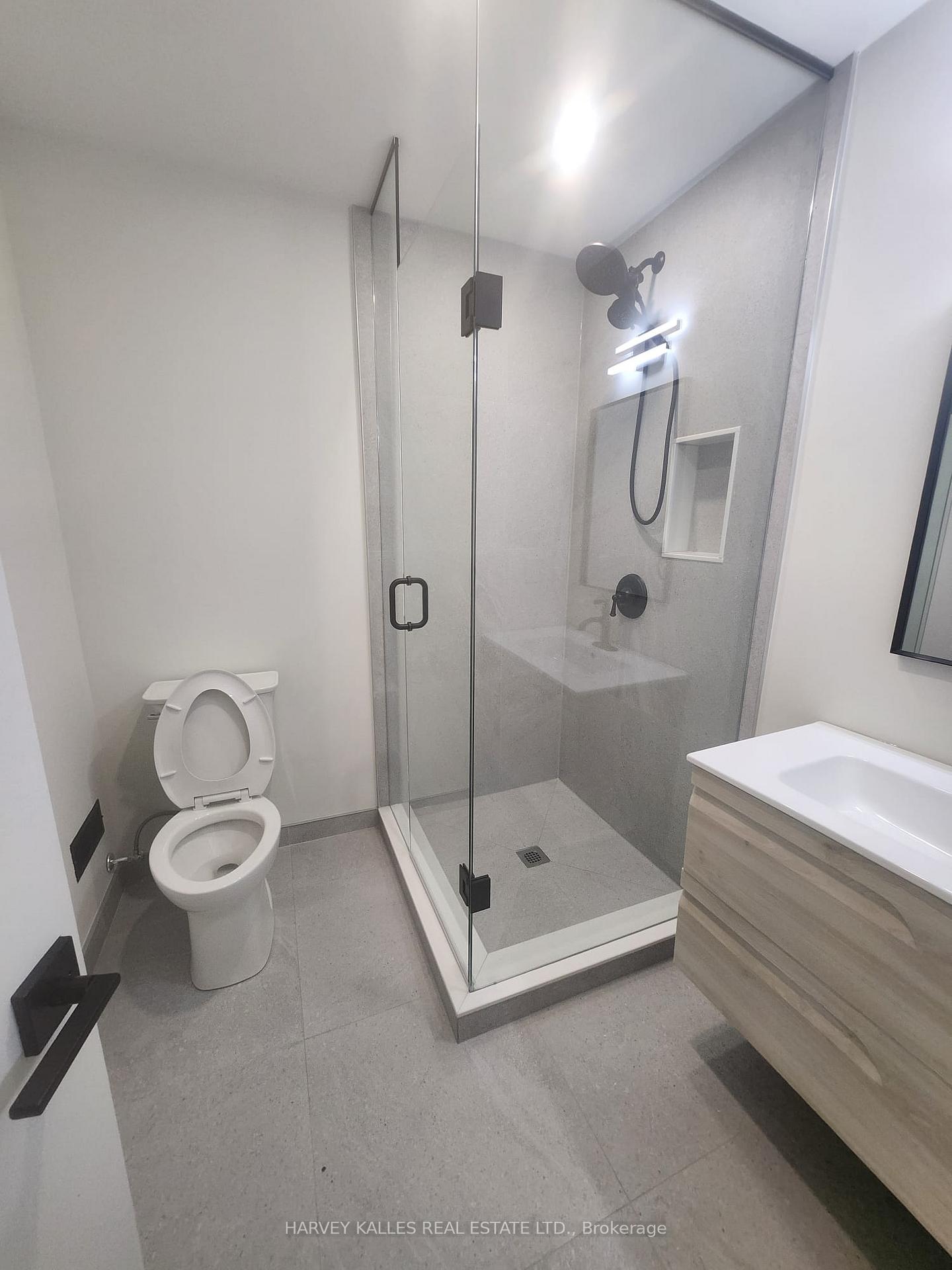 88 McAllister Road Bsmt C