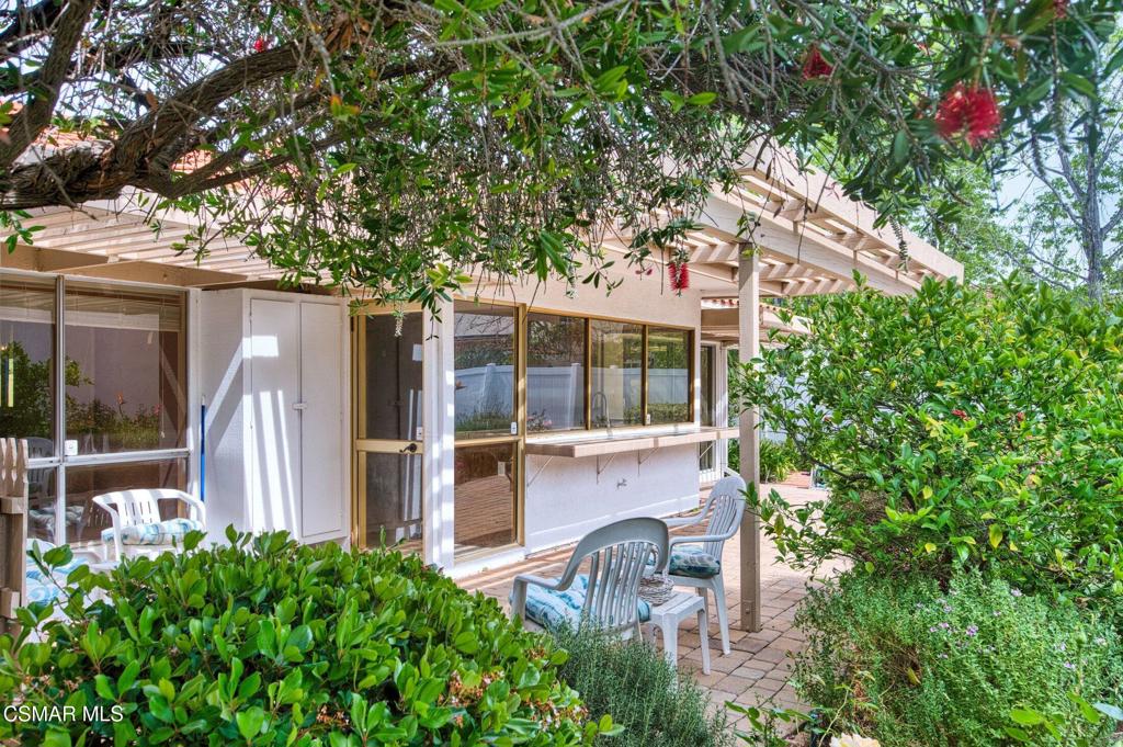1082 Barrow Court