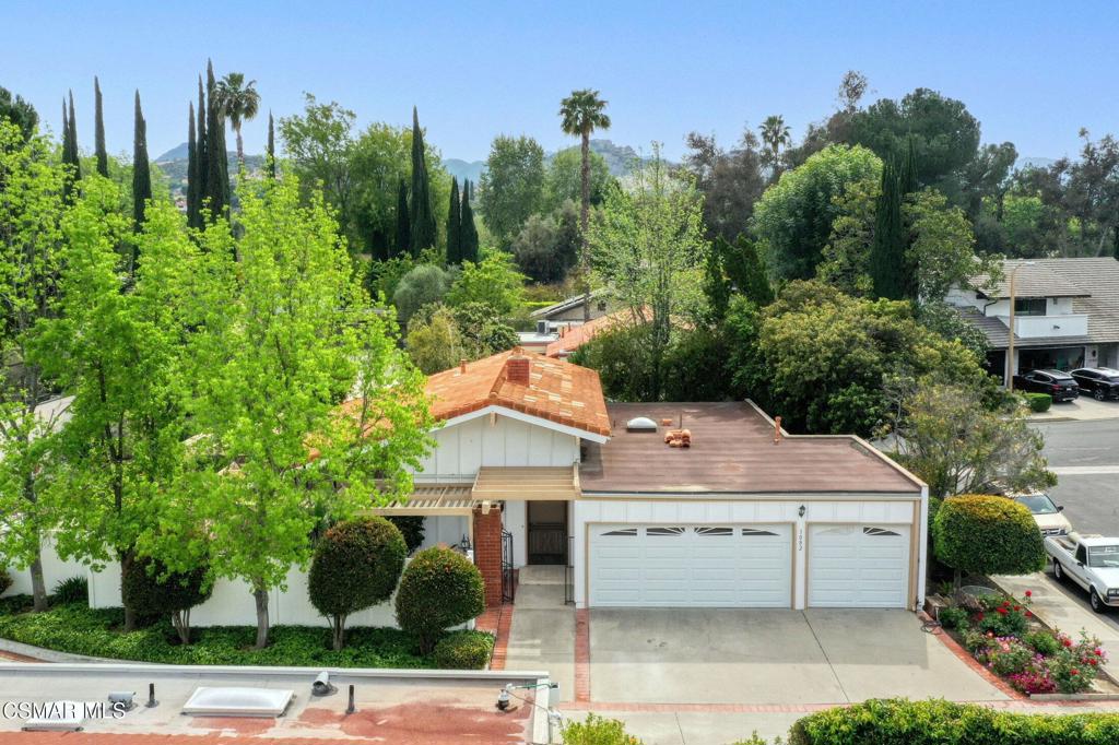1082 Barrow Court