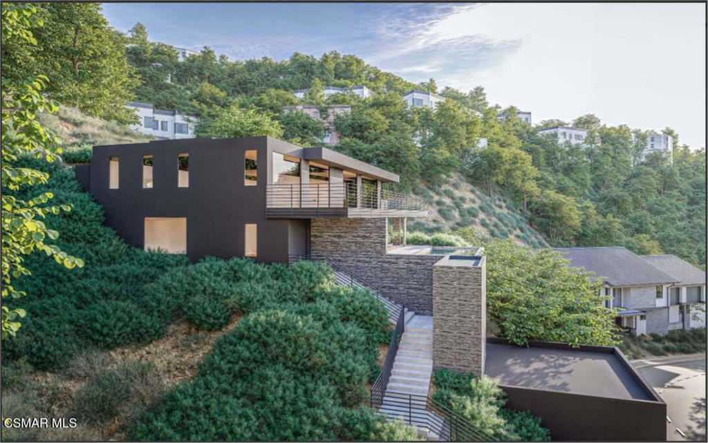 6993 La Presa Drive