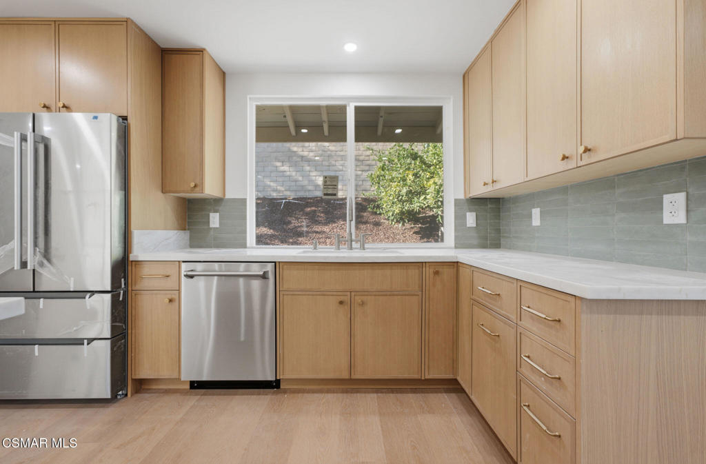 6652 Daryn Drive