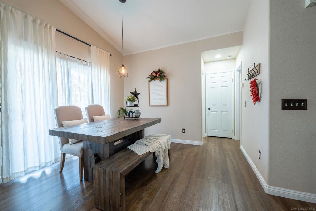 1324 Monument Trail Dr