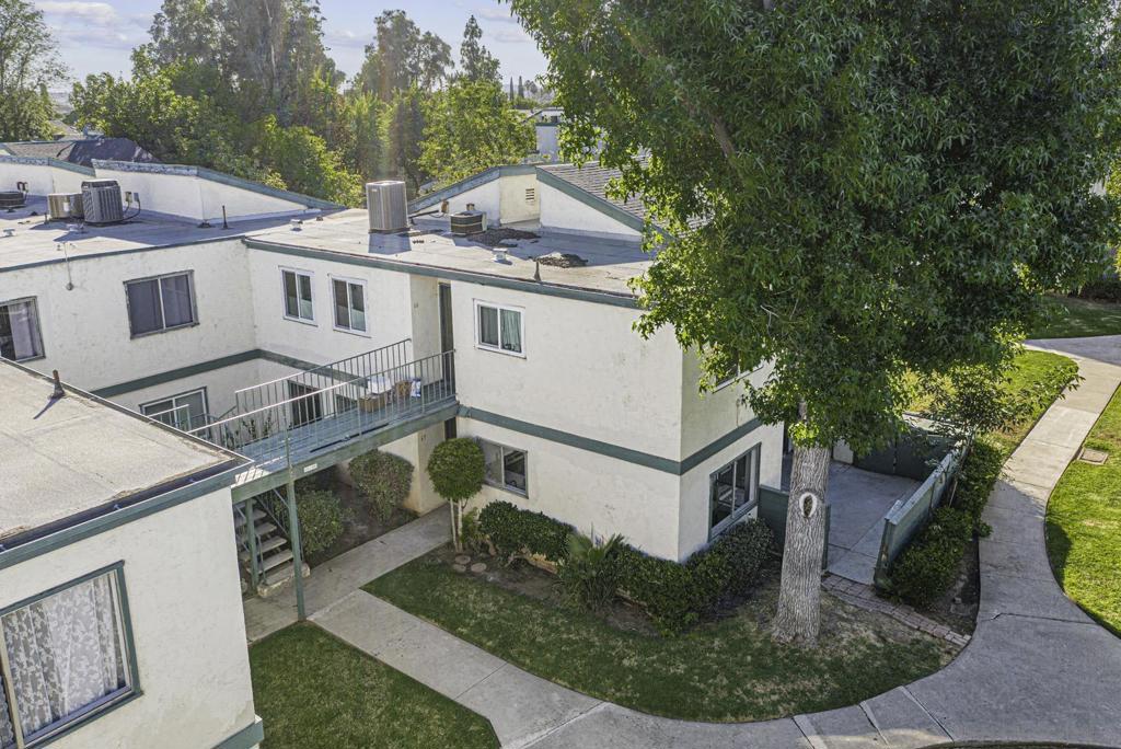 1817 E Grand Ave 65