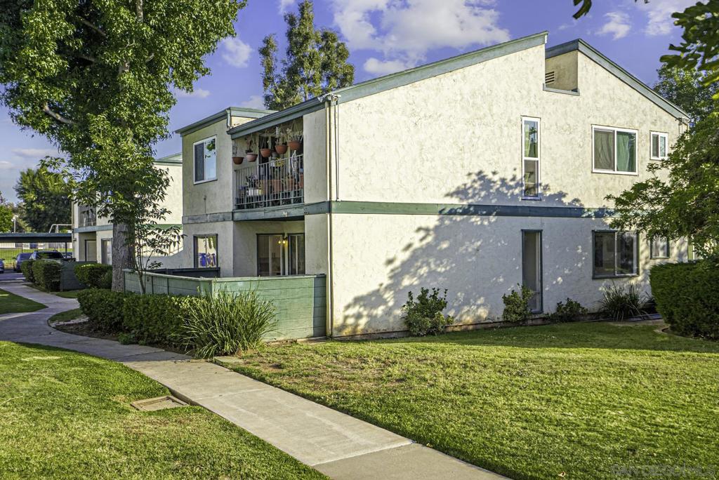 1817 E Grand Ave 65