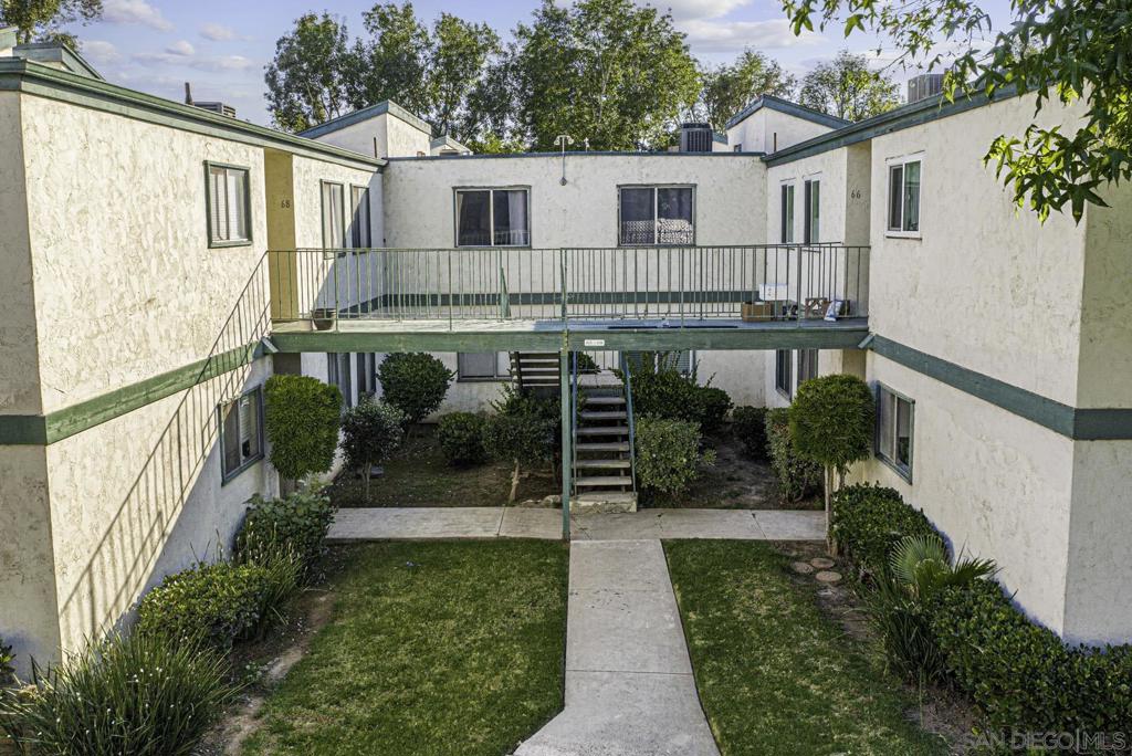 1817 E Grand Ave 65