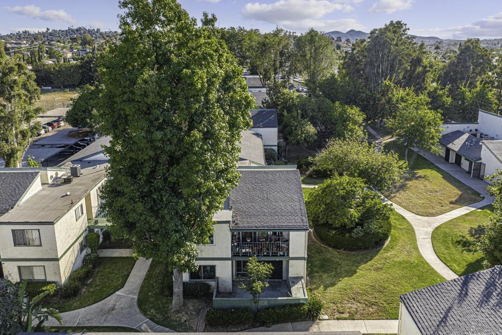 1817 E Grand Ave 65