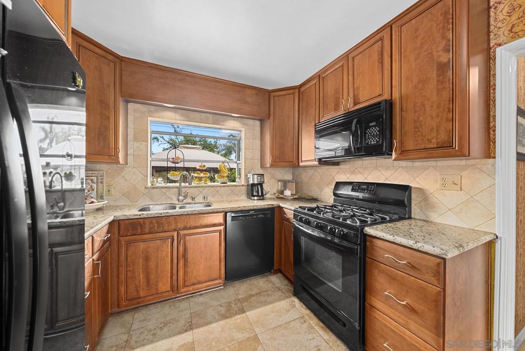 9166 San Juan Pl