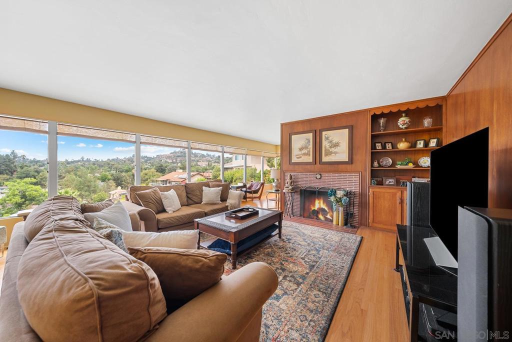 9166 San Juan Pl