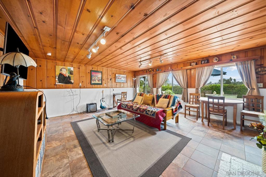 9166 San Juan Pl