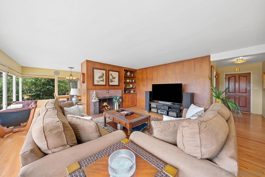 9166 San Juan Pl