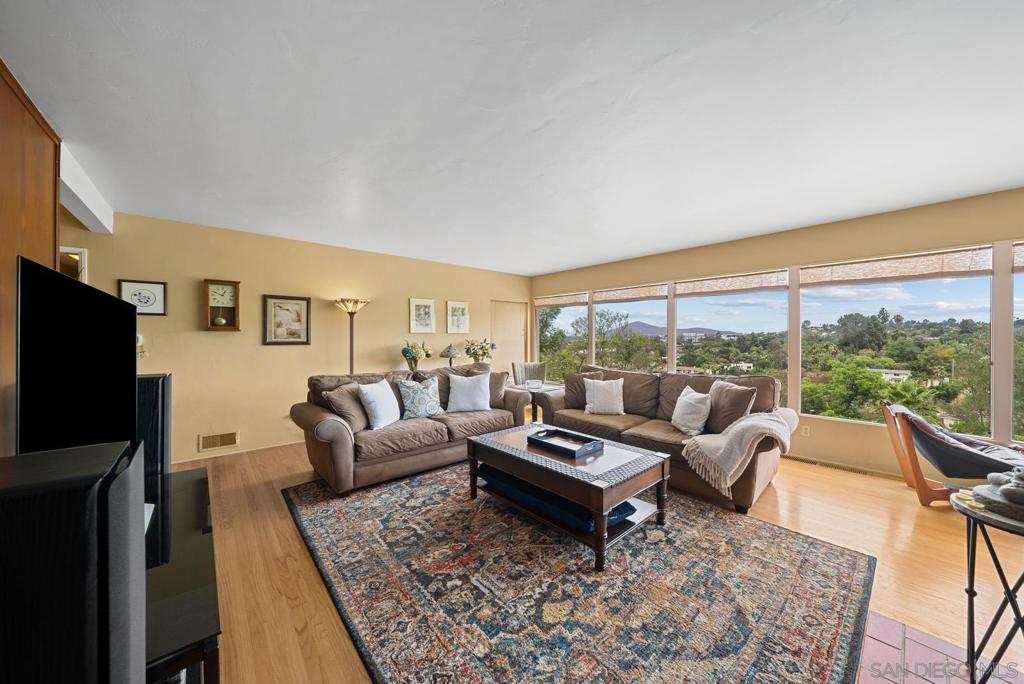9166 San Juan Pl