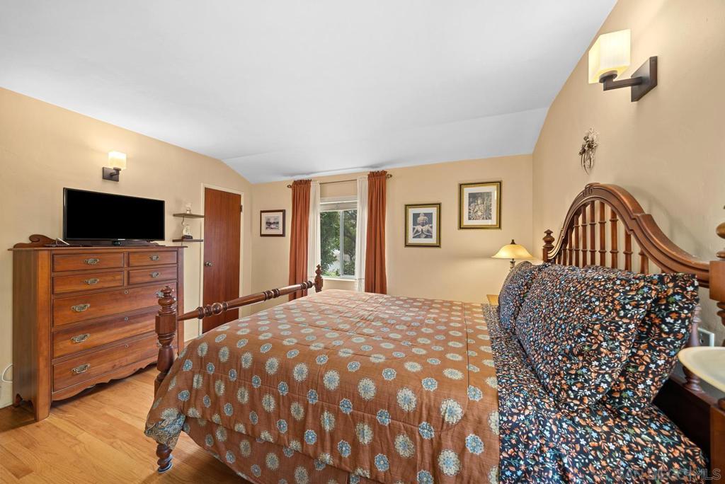 9166 San Juan Pl