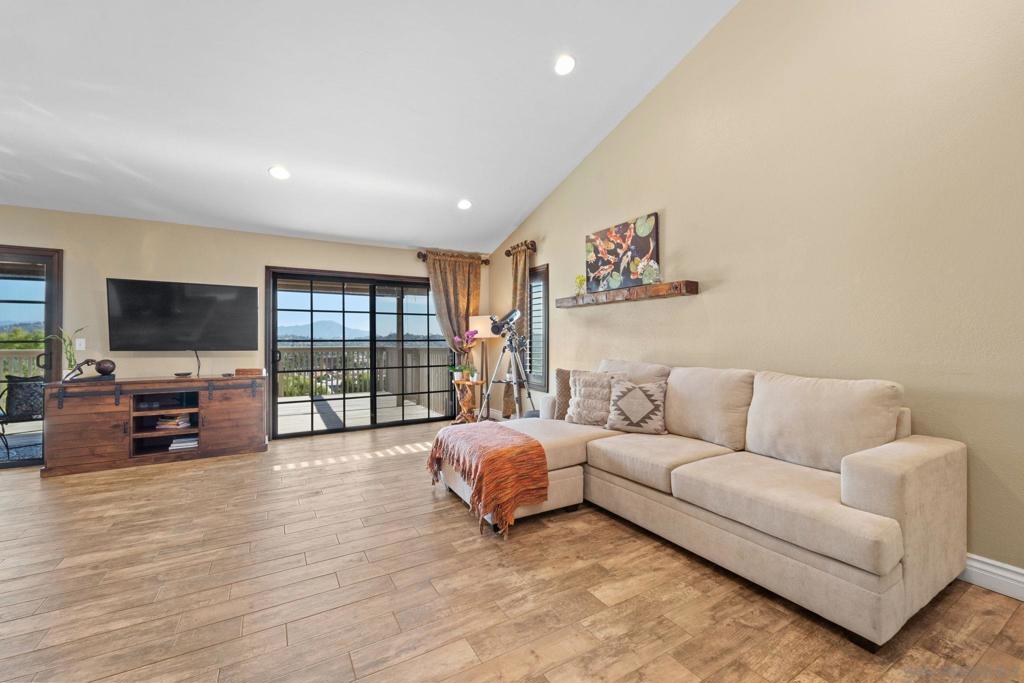 1036 Gorsline Dr