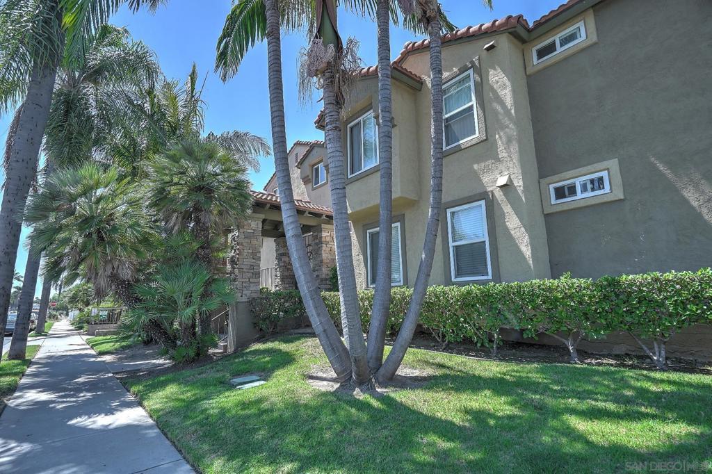 4222 Menlo Ave. 9