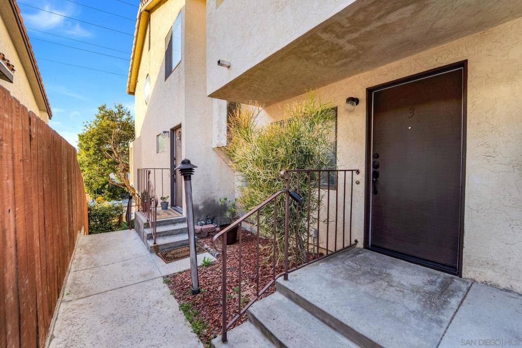 2061 Chatsworth Blvd 3