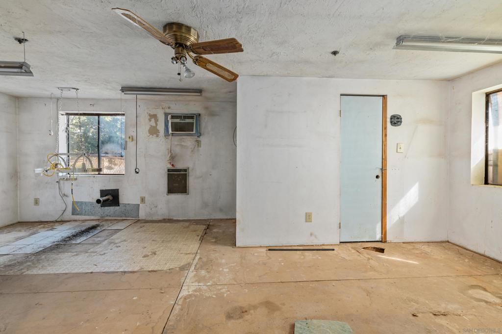 1558 Campo Truck Trl