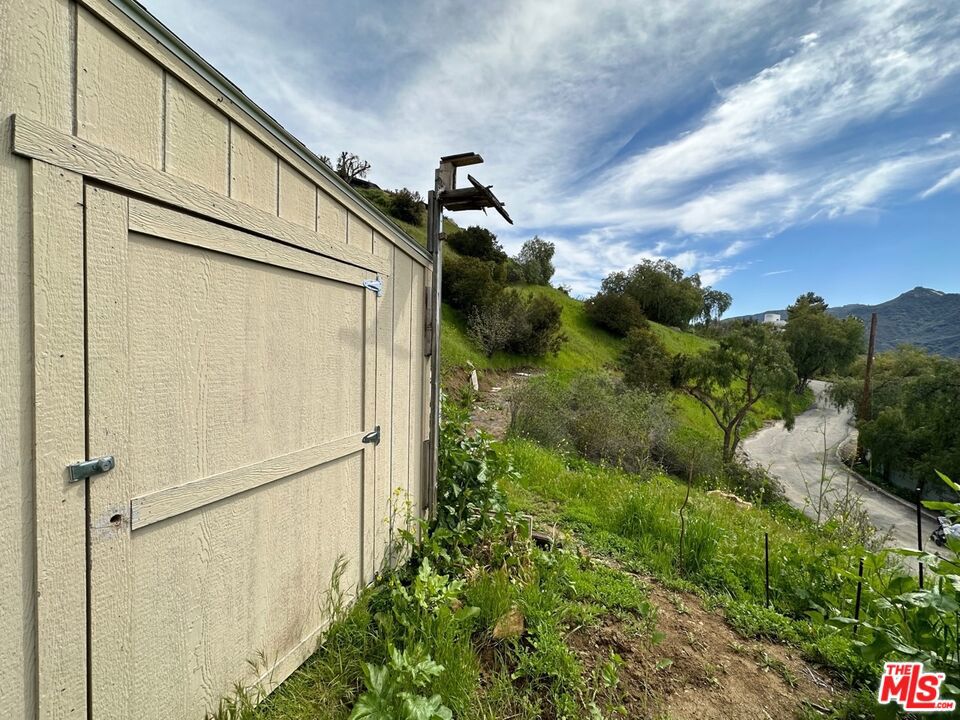 2750 Topanga Skyline Drive