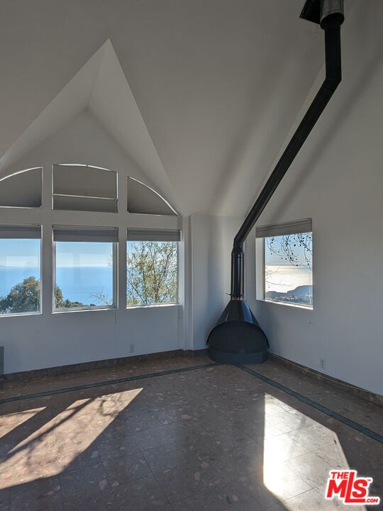 23224 Saddle Peak Rd