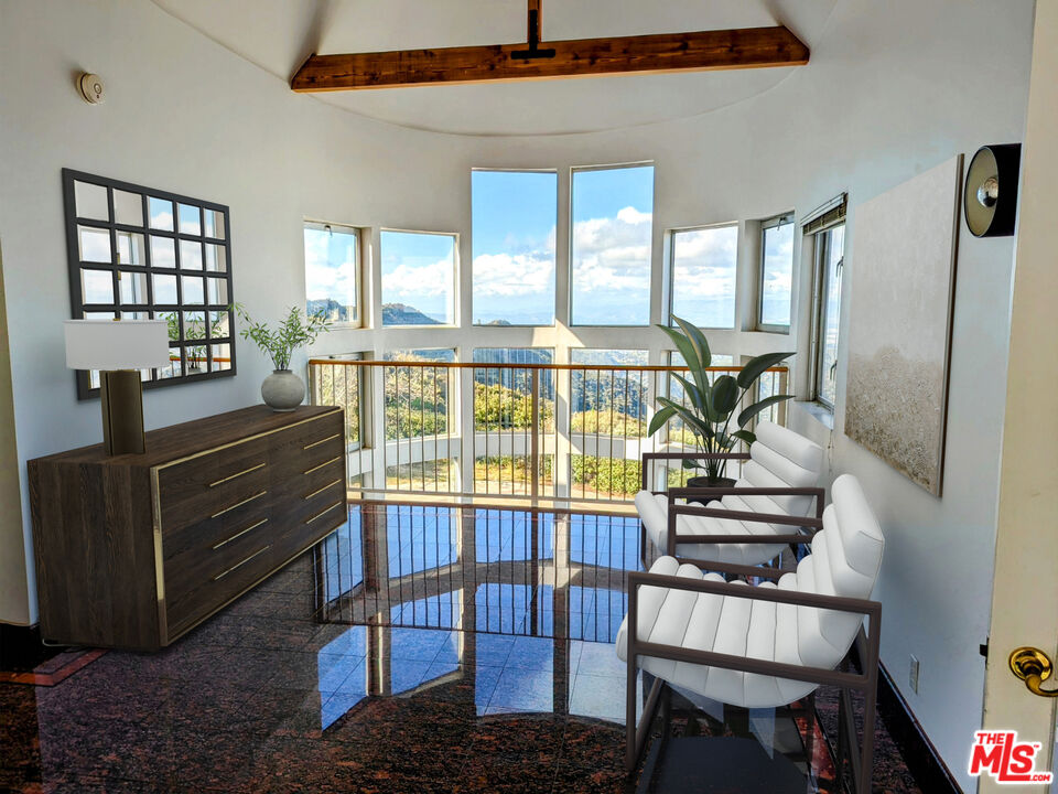 23224 Saddle Peak Rd