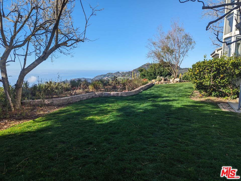 23224 Saddle Peak Rd