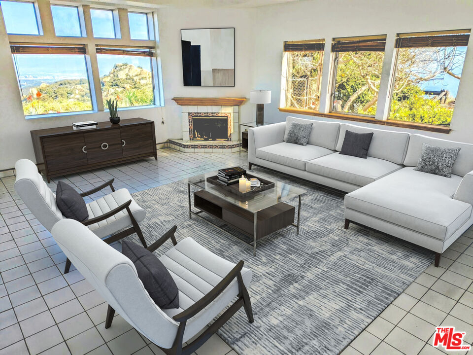 23224 Saddle Peak Rd