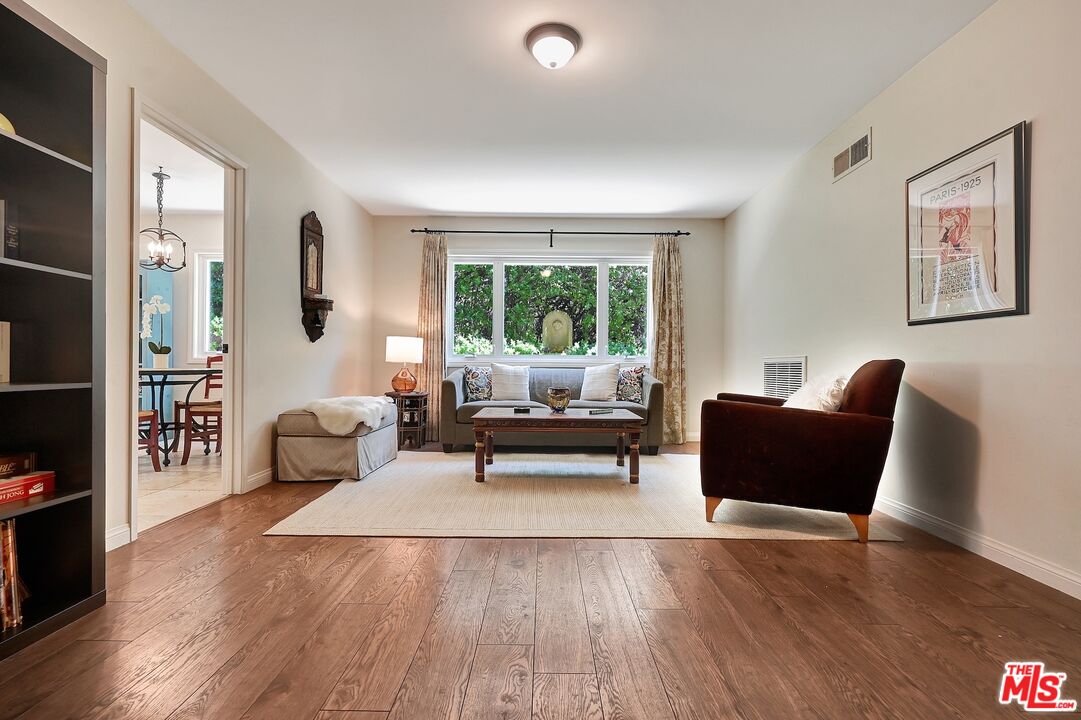 21217 Bellini Dr