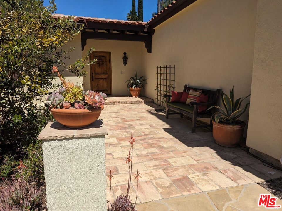 21217 Bellini Dr