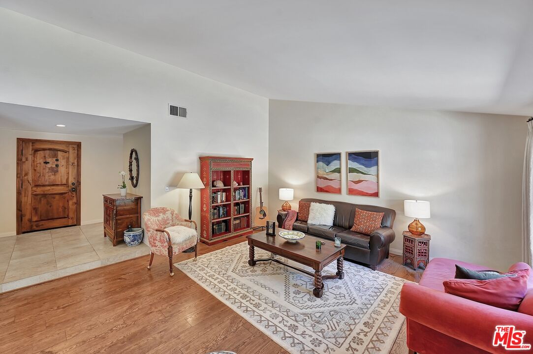 21217 Bellini Dr