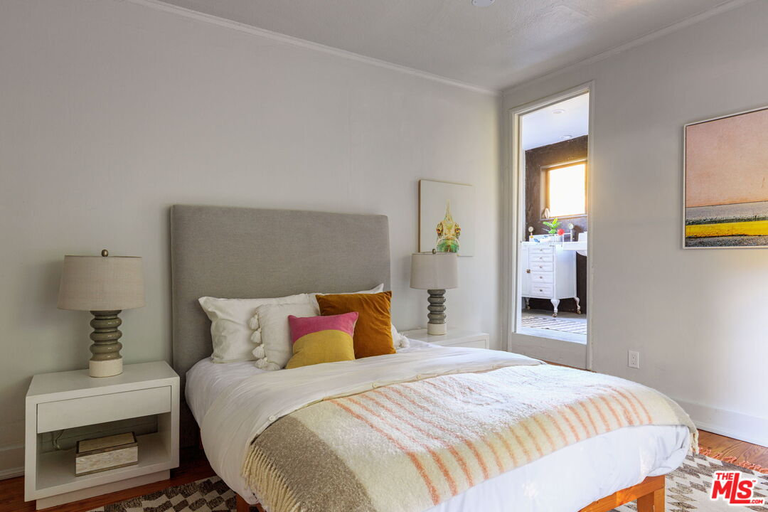 1397 Old Topanga Canyon Rd