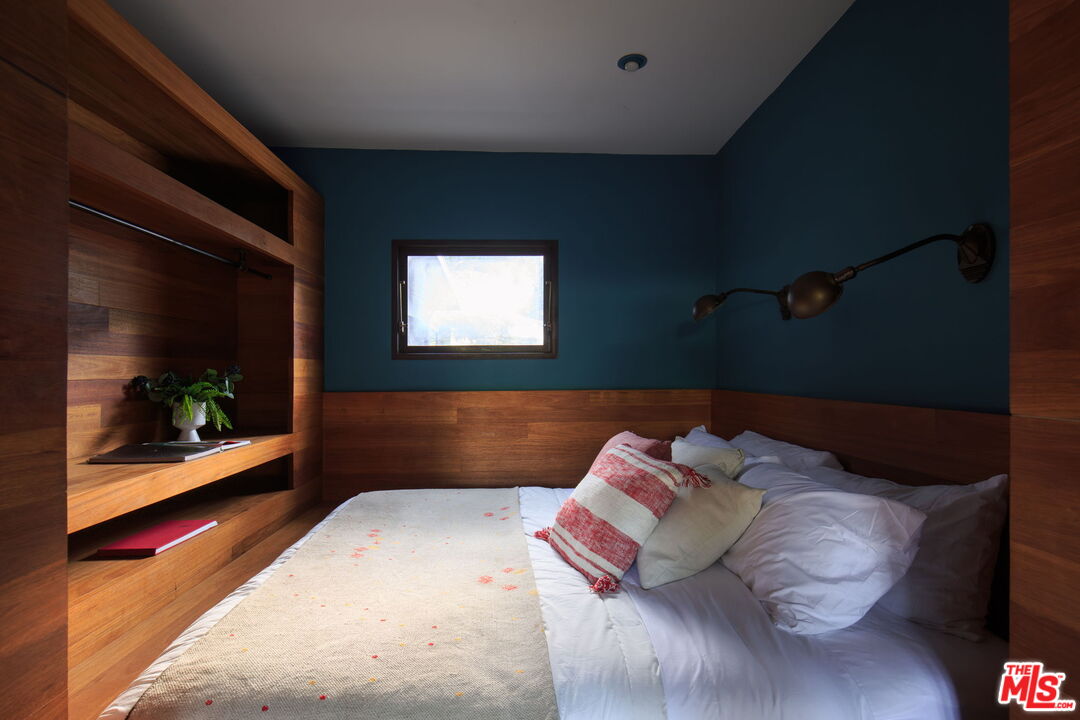 1397 Old Topanga Canyon Rd