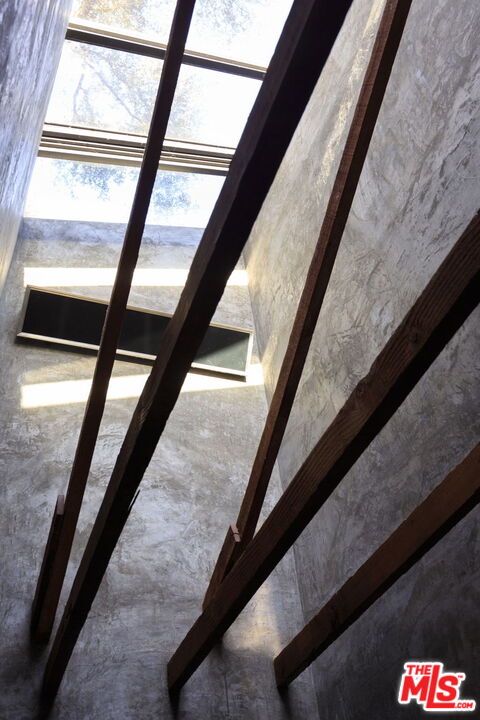 1397 Old Topanga Canyon Rd