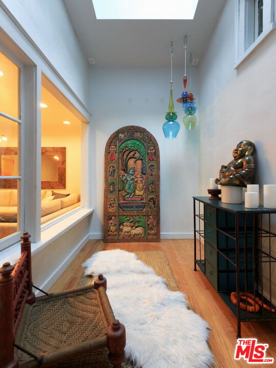 1397 Old Topanga Canyon Rd