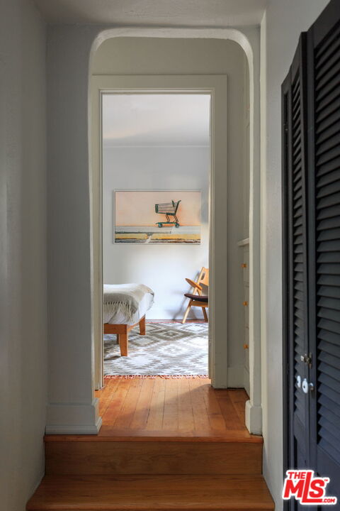 1397 Old Topanga Canyon Rd