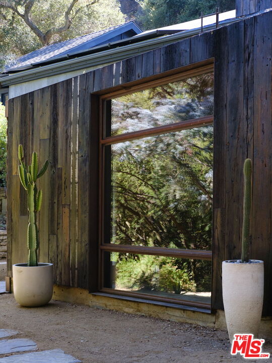 1397 Old Topanga Canyon Rd