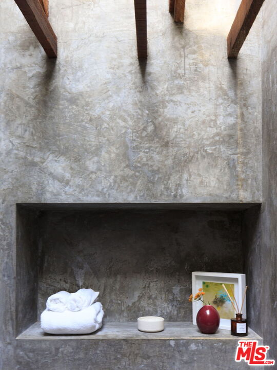 1397 Old Topanga Canyon Rd